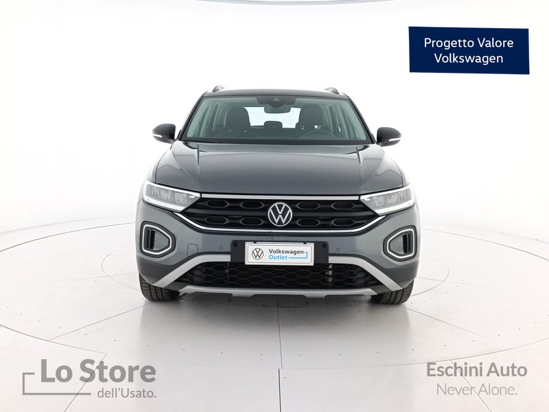 2 - Volkswagen T-Roc 1.5 tsi life dsg