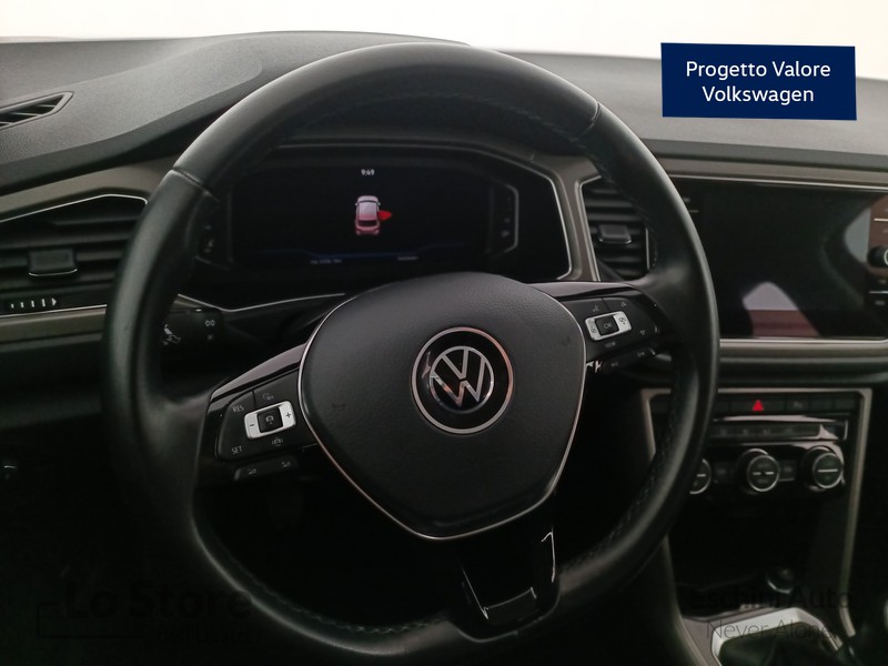 13 - Volkswagen T-Roc 1.0 tsi style 110cv