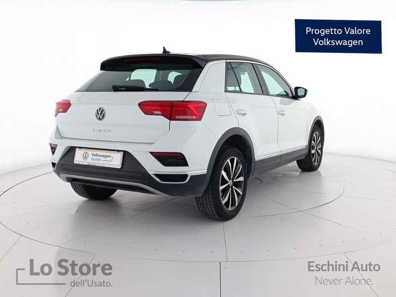 4 - Volkswagen T-Roc 1.0 tsi style 110cv