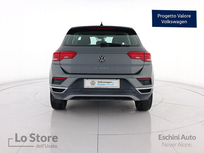 5 - Volkswagen T-Roc 1.0 tsi style 110cv