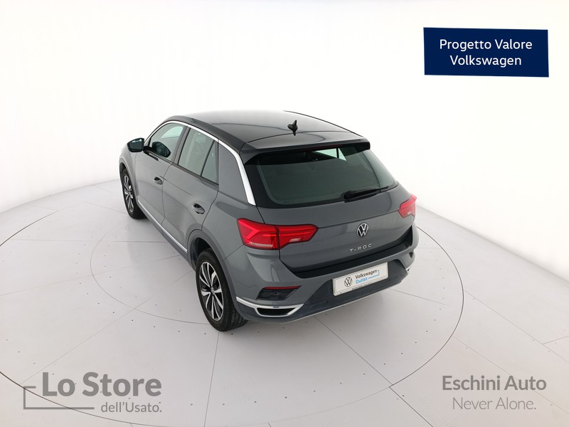 6 - Volkswagen T-Roc 1.0 tsi style 110cv