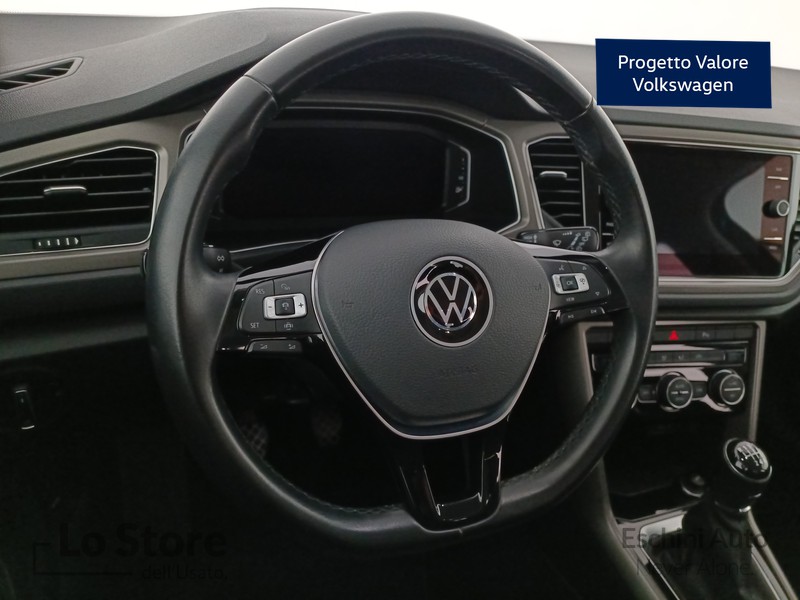 13 - Volkswagen T-Roc 1.0 tsi style 110cv