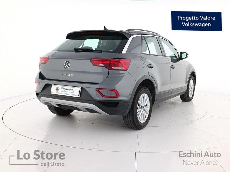 4 - Volkswagen T-Roc 1.5 tsi life dsg