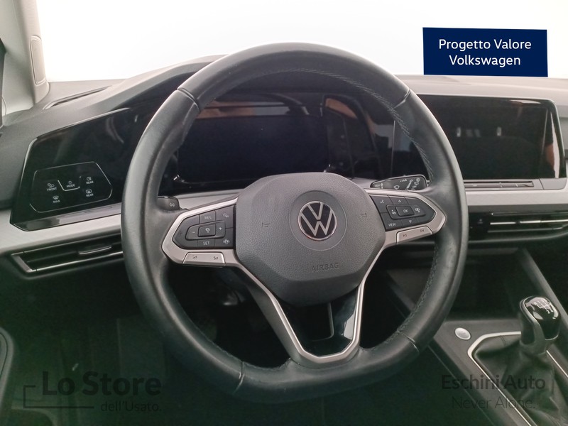 13 - Volkswagen Golf 1.0 tsi evo life 110cv