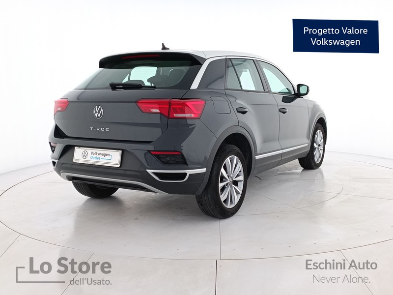 4 - Volkswagen T-Roc 1.0 tsi style 110cv