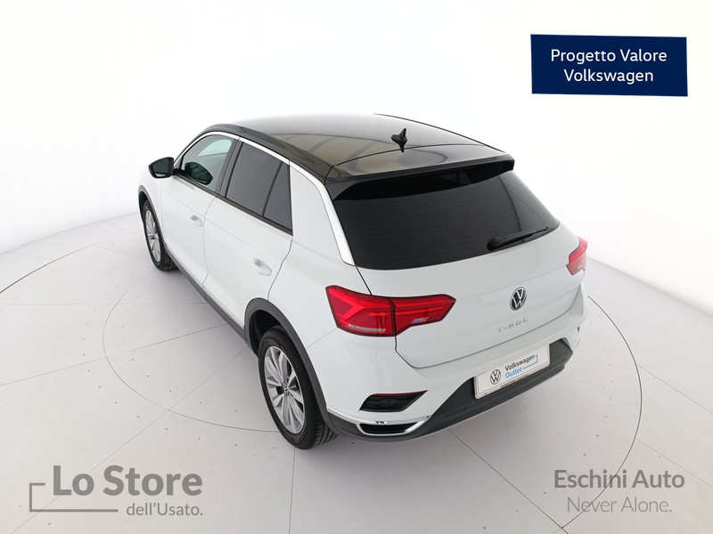 6 - Volkswagen T-Roc 1.0 tsi style 110cv