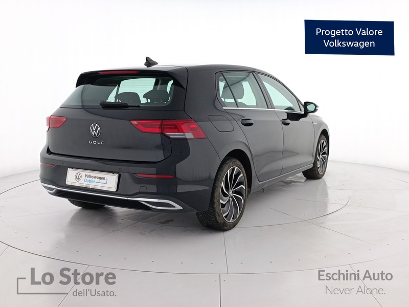 4 - Volkswagen Golf 1.5 tgi style 130cv