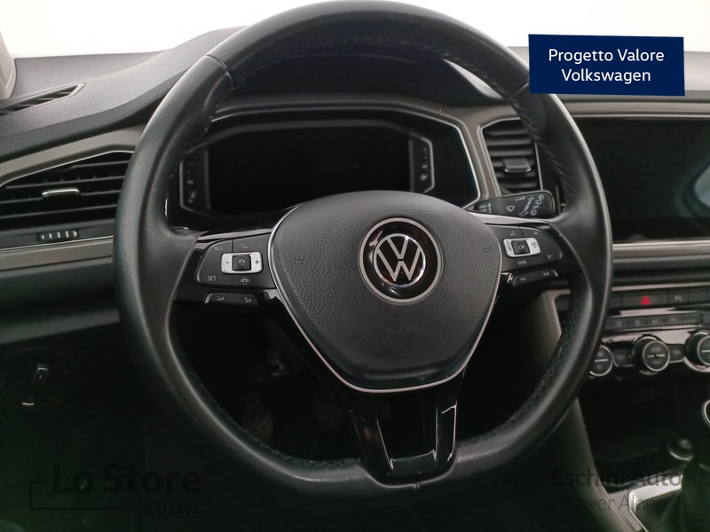 13 - Volkswagen T-Roc 1.0 tsi style 110cv