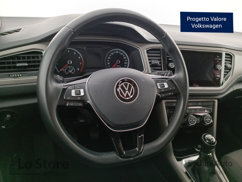 13 - Volkswagen T-Roc 1.0 tsi style 110cv