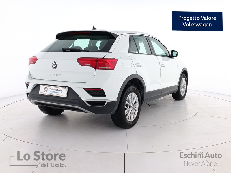 4 - Volkswagen T-Roc 1.0 tsi style 110cv