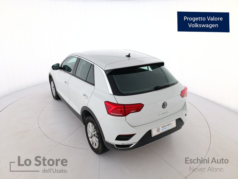 6 - Volkswagen T-Roc 1.0 tsi style 110cv