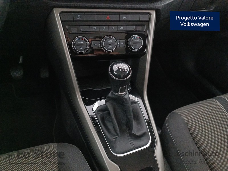 17 - Volkswagen T-Roc 1.0 tsi style 110cv