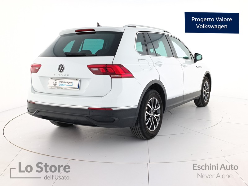 4 - Volkswagen Tiguan 2.0 tdi life 122cv