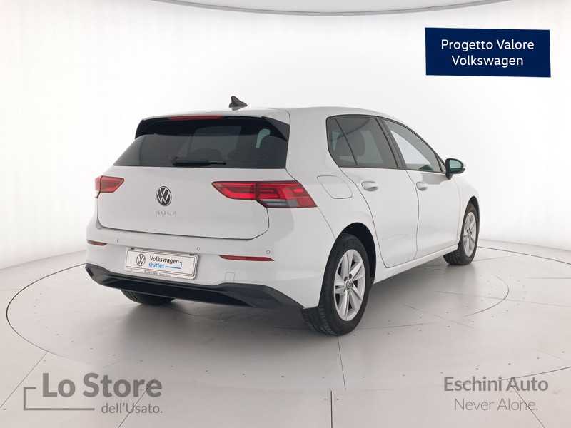 4 - Volkswagen Golf 1.5 tgi life 130cv