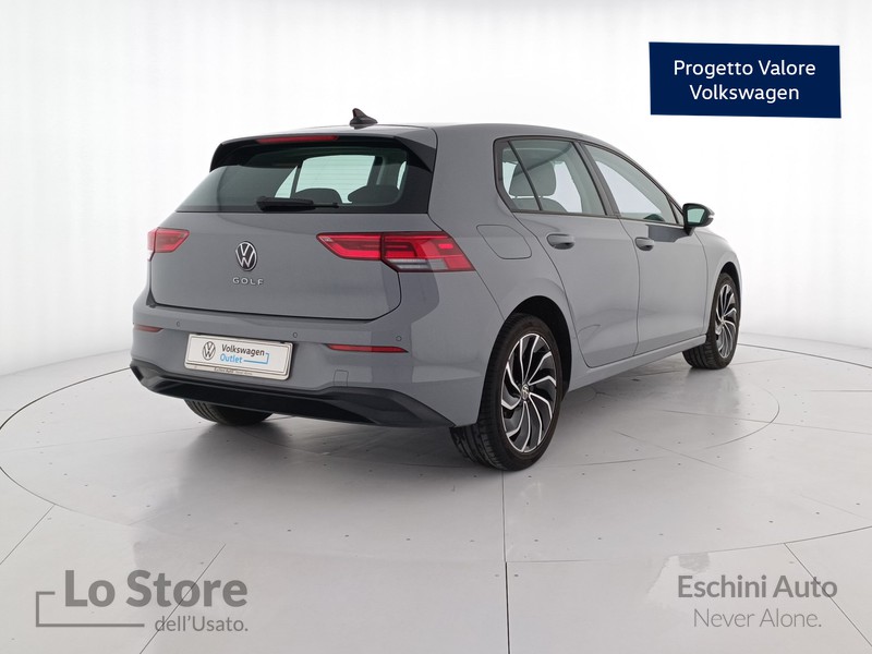 4 - Volkswagen Golf 1.0 tsi evo life 110cv