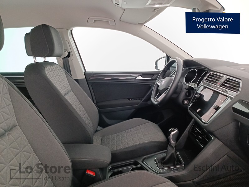 11 - Volkswagen Tiguan 1.5 tsi life 130cv