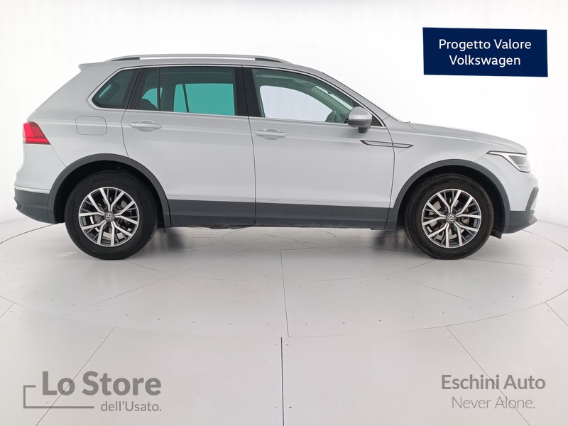 3 - Volkswagen Tiguan 1.5 tsi life 130cv