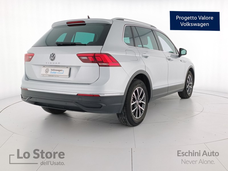 4 - Volkswagen Tiguan 1.5 tsi life 130cv