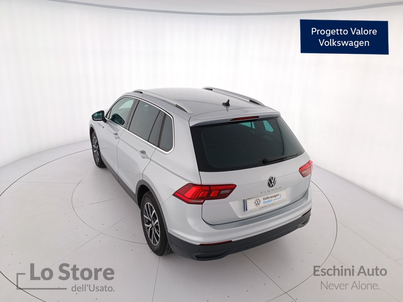 6 - Volkswagen Tiguan 1.5 tsi life 130cv