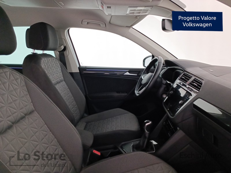 11 - Volkswagen Tiguan 1.5 tsi life 130cv