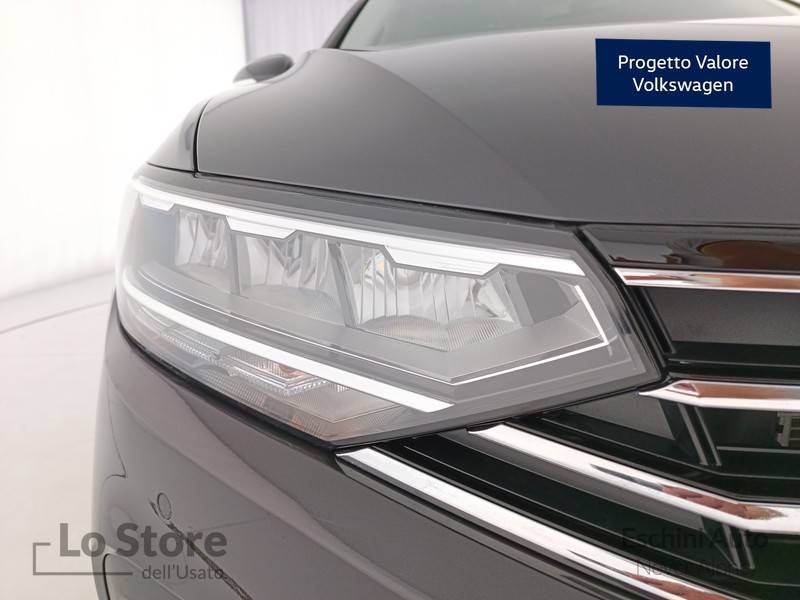 7 - Volkswagen Passat variant 2.0 tdi business 150cv dsg