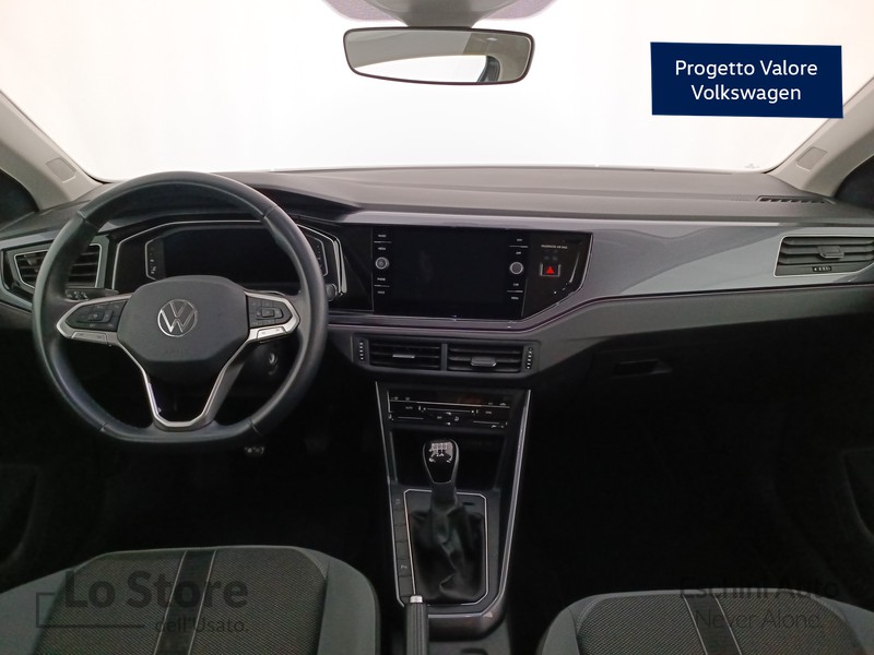 12 - Volkswagen Polo 1.0 tsi style 95cv