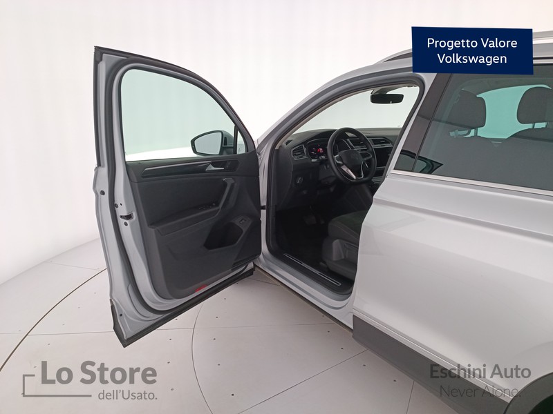 19 - Volkswagen Tiguan 2.0 tdi elegance 150cv dsg