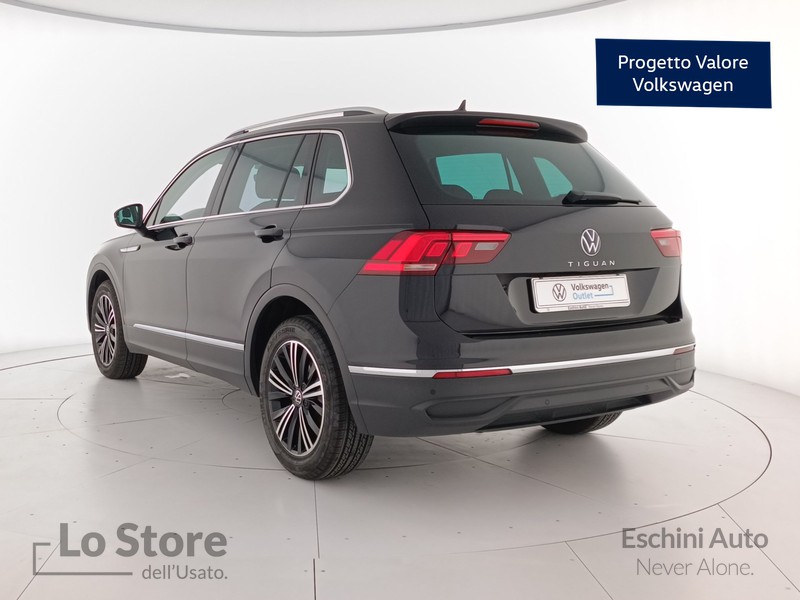 4 - Volkswagen Tiguan 2.0 tdi life 122cv