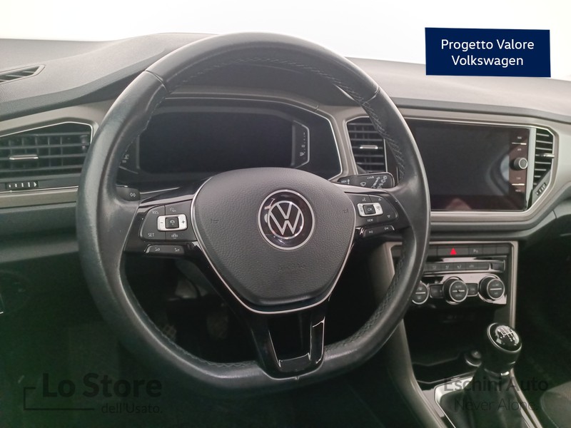 13 - Volkswagen T-Roc 1.0 tsi style 110cv