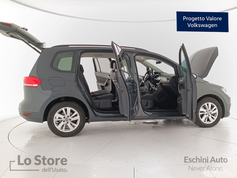 9 - Volkswagen Touran 2.0 tdi business dsg monovolume 5 posti