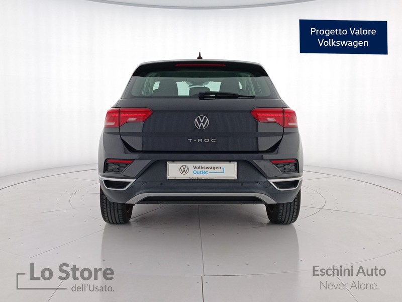 5 - Volkswagen T-Roc 1.0 tsi style 110cv