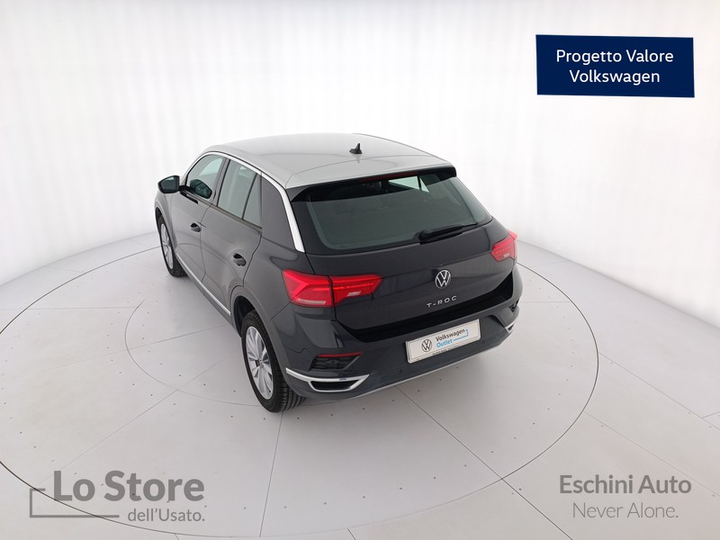 6 - Volkswagen T-Roc 1.0 tsi style 110cv