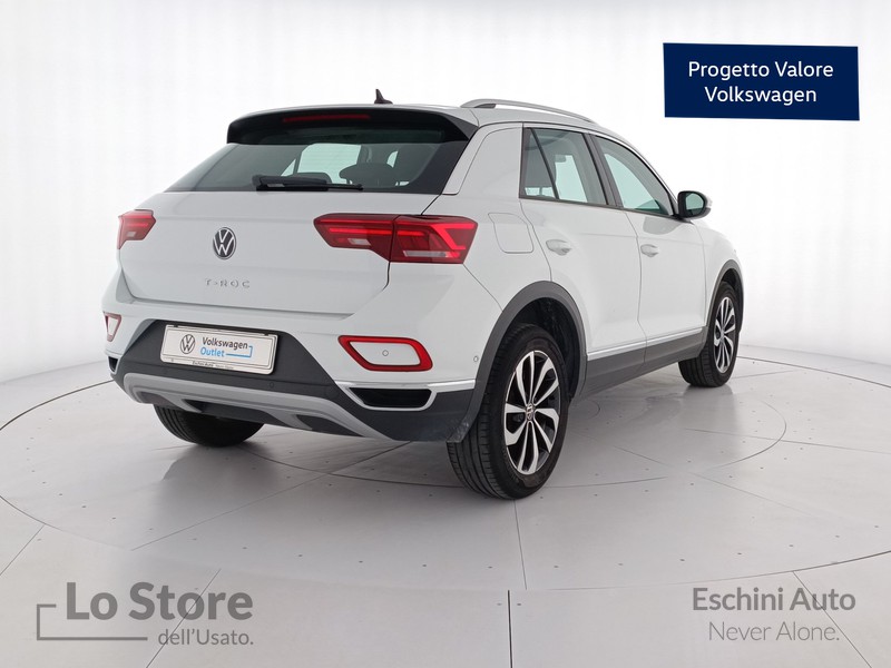 4 - Volkswagen T-Roc 1.0 tsi style 110cv