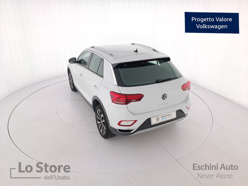 6 - Volkswagen T-Roc 1.0 tsi style 110cv