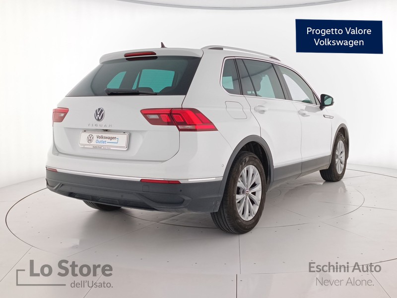 4 - Volkswagen Tiguan 2.0 tdi life 122cv