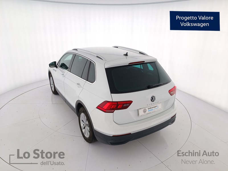 6 - Volkswagen Tiguan 2.0 tdi life 122cv