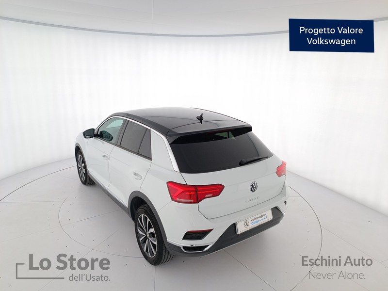 6 - Volkswagen T-Roc 1.0 tsi style 110cv