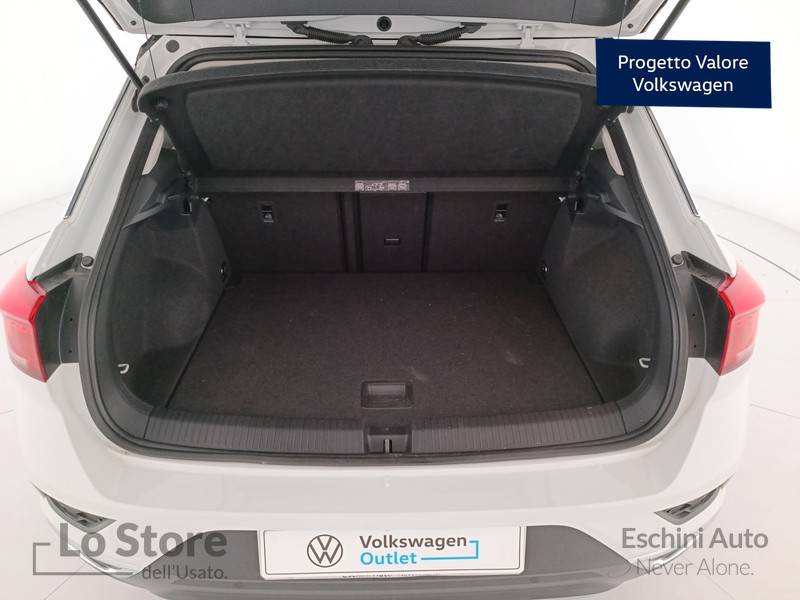 25 - Volkswagen T-Roc 1.0 tsi style 110cv