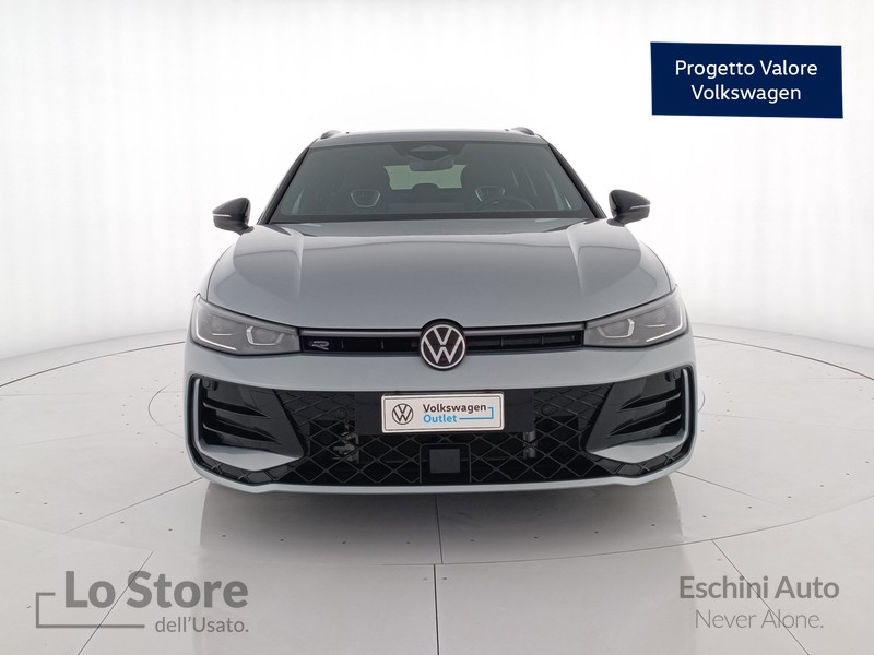 2 - Volkswagen Passat 1.5 etsi act r-line 150cv dsg