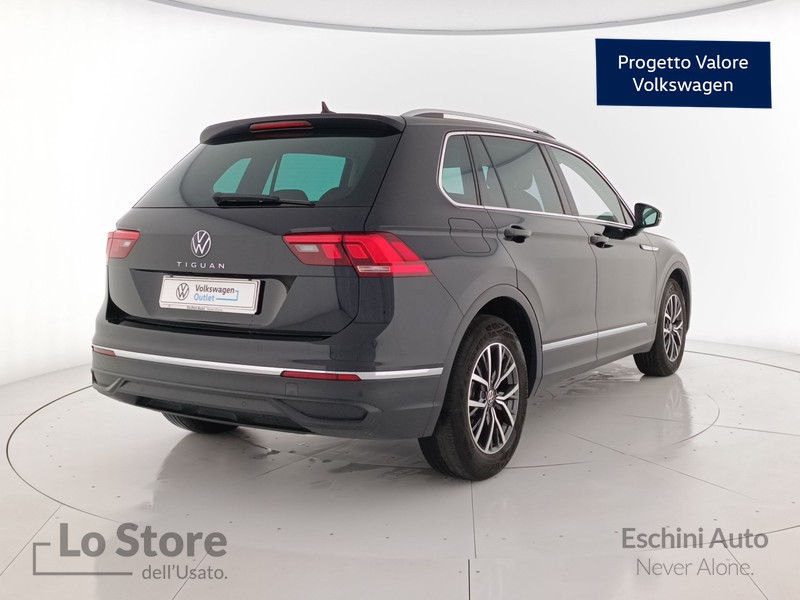 4 - Volkswagen Tiguan 2.0 tdi life 122cv