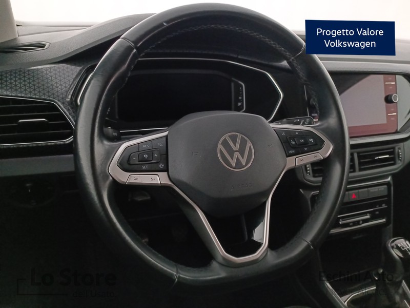 13 - Volkswagen T-Cross 1.0 tsi advanced 110cv