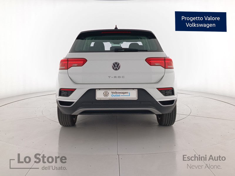 5 - Volkswagen T-Roc 1.0 tsi style 110cv