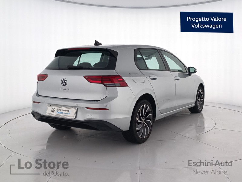 4 - Volkswagen Golf 2.0 tdi life 150cv dsg