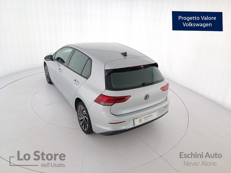 6 - Volkswagen Golf 2.0 tdi life 150cv dsg