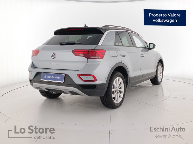 4 - Volkswagen T-Roc 1.0 tsi life 115cv