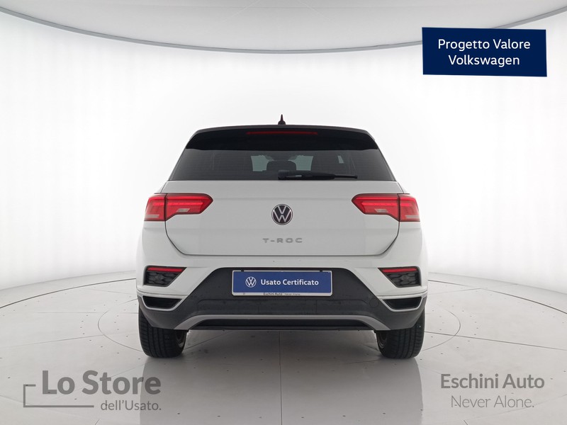 5 - Volkswagen T-Roc 1.0 tsi style 110cv