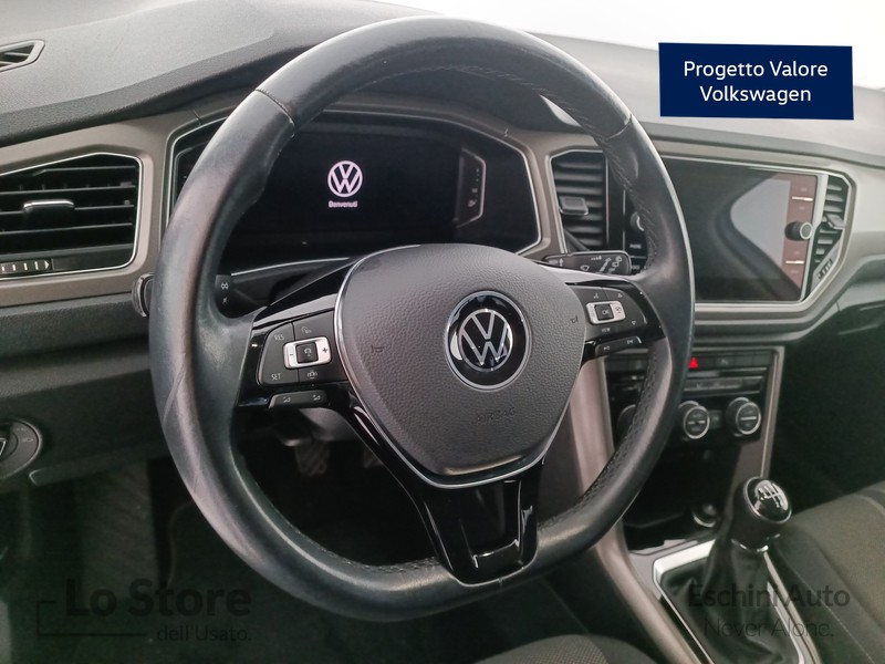 13 - Volkswagen T-Roc 1.0 tsi style 110cv