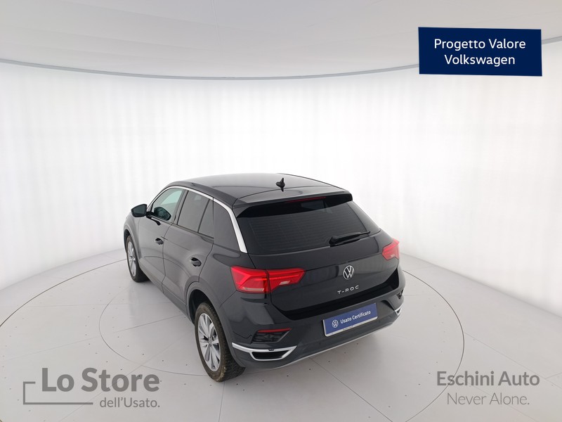 6 - Volkswagen T-Roc 1.0 tsi style 110cv