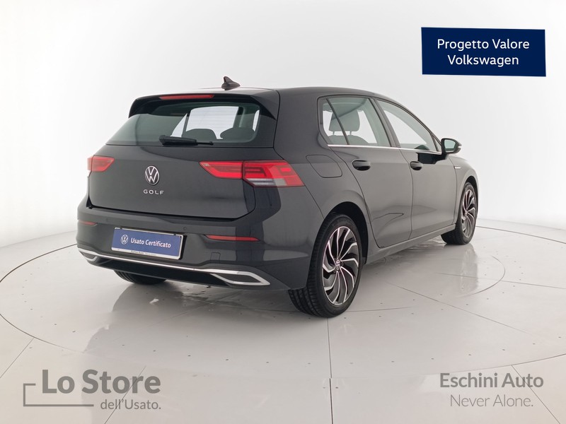 4 - Volkswagen Golf 1.5 tgi style 130cv dsg