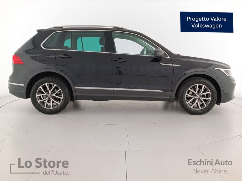 3 - Volkswagen Tiguan 1.5 tsi life 130cv